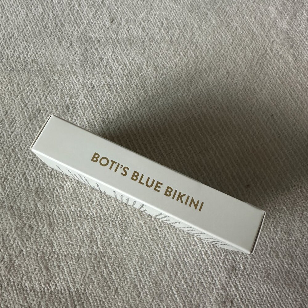 Boti’s Blue Bikini Red Aspen Nail Dash - Picture 2 of 2